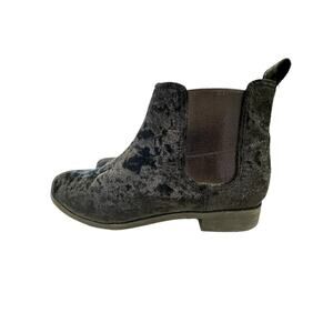 COPY - Toms Ella Crushed Black Velvet Pull On Ankle Top Casual Bootie - Women’s…